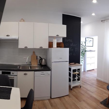 Lili Apartment In Zadar Pet Friendly, Free Parking Екстериор снимка